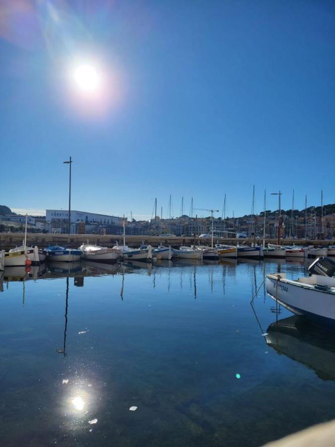 Chez Melanie Et Rodolphe Apartment La Ciotat Luaran gambar